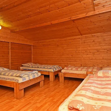 Viesu Nams Dzirkali Pensjonat *